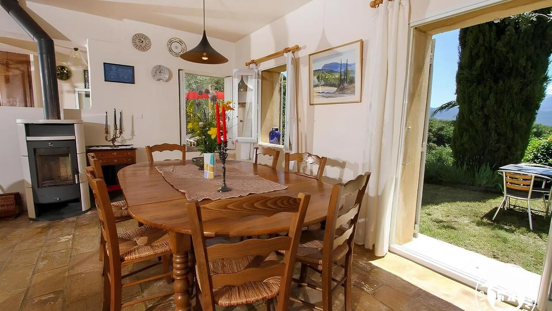 Holiday home Le Mas De La Font De L'Aube Merindol-les-Oliviers France
